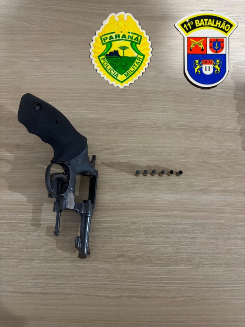 Motociclista armado tenta escapar da polícia e acaba morrendo em um acidente na região