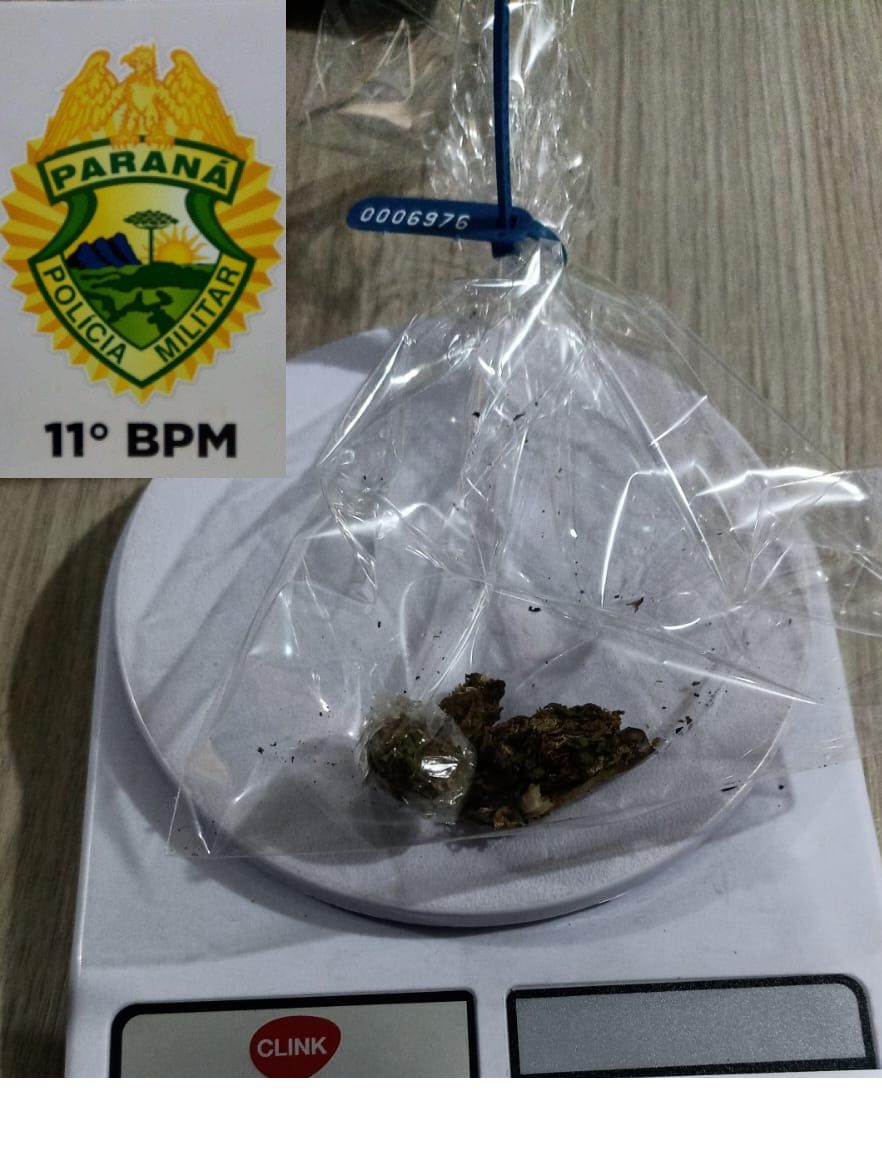 PM de Barbosa Ferraz apreende maconha e detém usuário durante patrulhamento na Vila do Roque