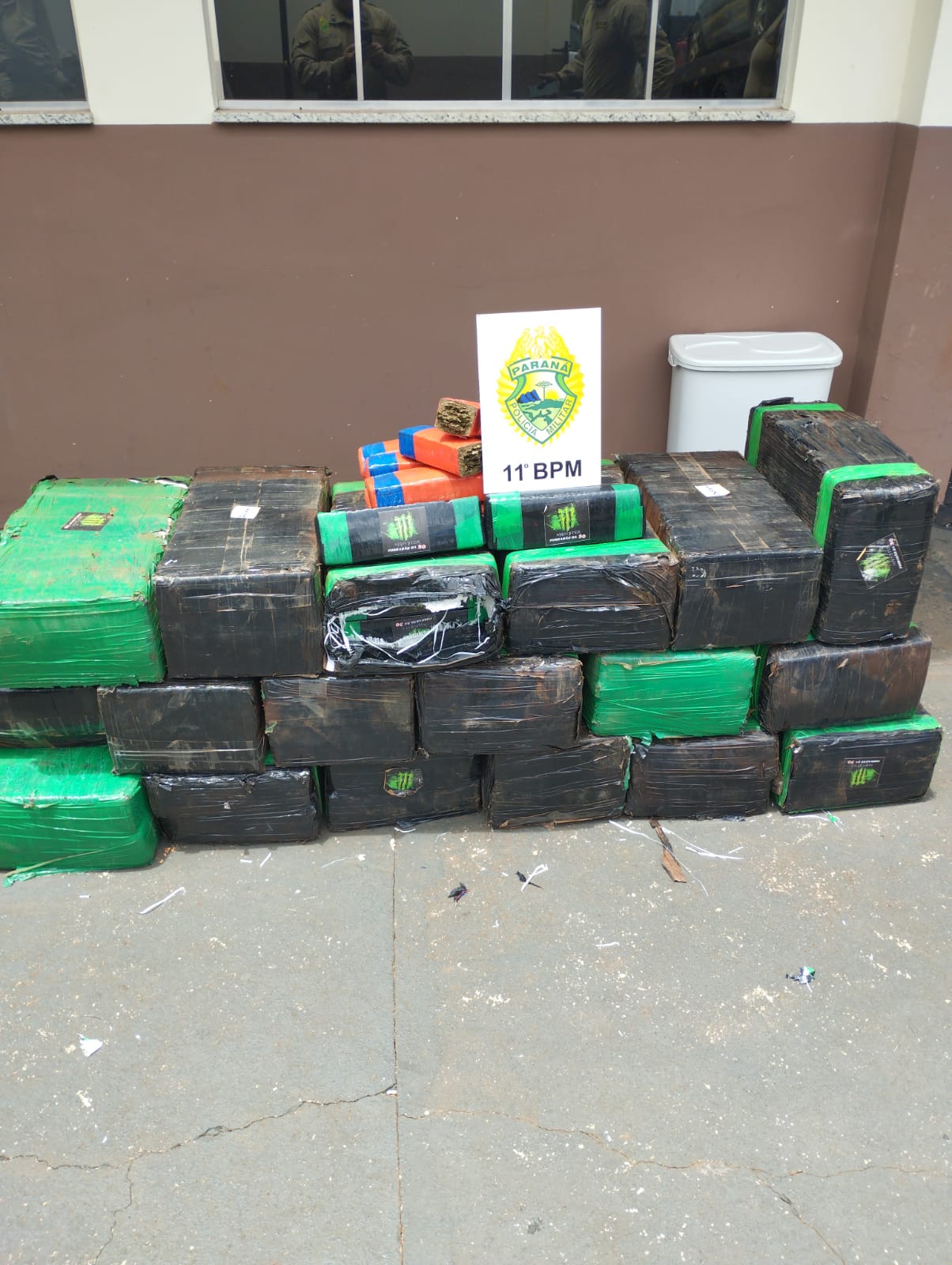 Homem é preso com 370 kg de maconha em Ubiratã