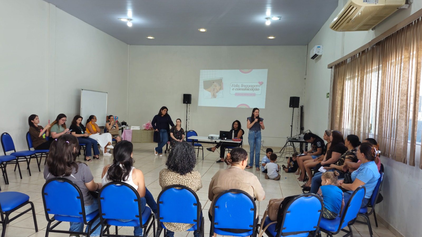 Oficina promovida pela Secretaria de Saúde de Campo Mourão capacita famílias de crianças com Transtorno do Espectro Autista (TEA)
