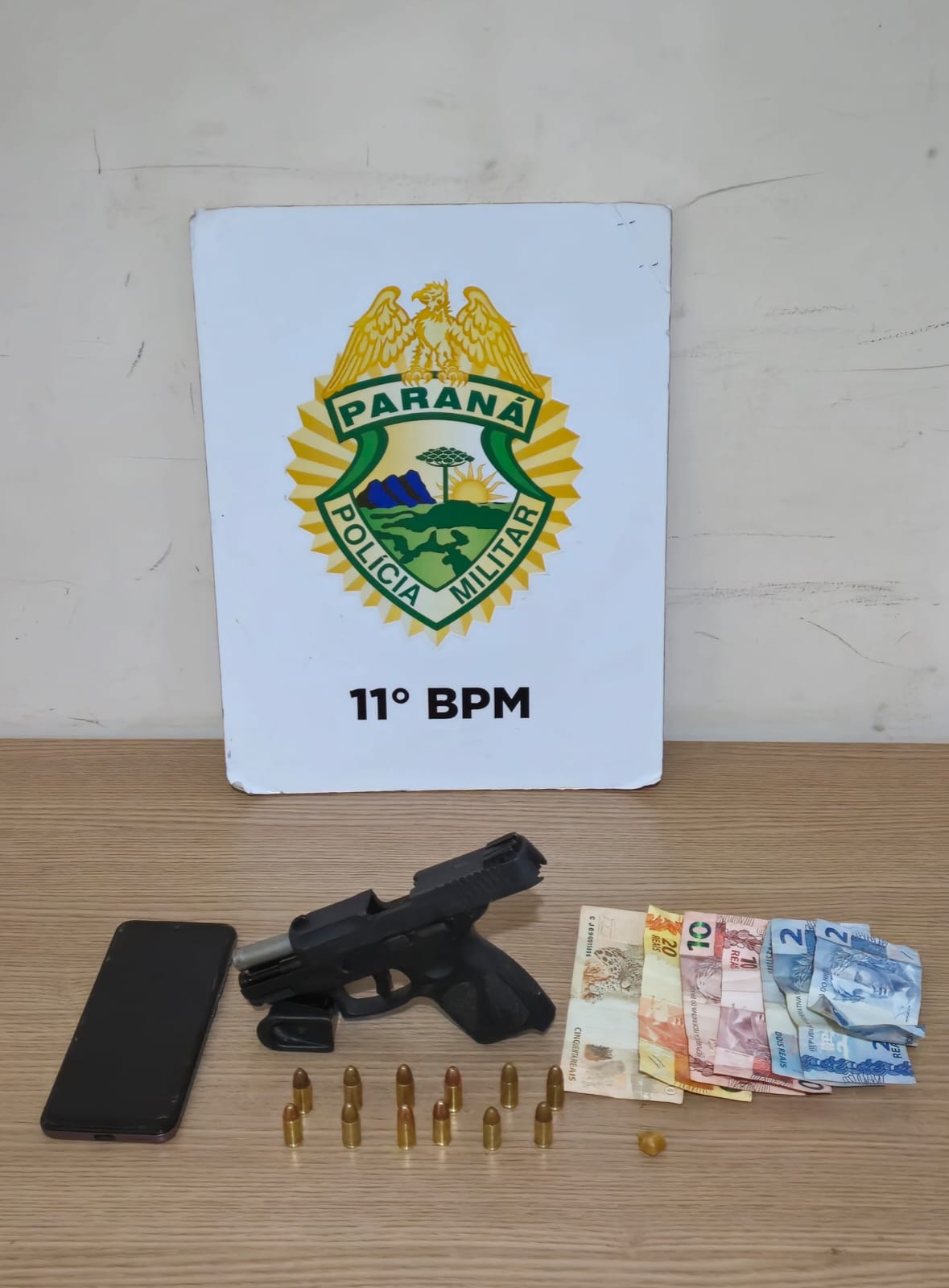 Homem é Preso por Tráfico de Drogas e Posse Ilegal de Arma em Campo Mourão