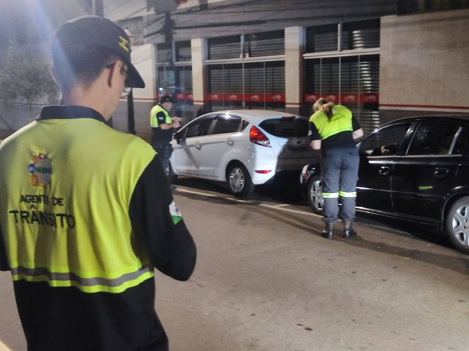 Blitz do Maio Amarelo efetuou multas e prisão de condutor embriagado