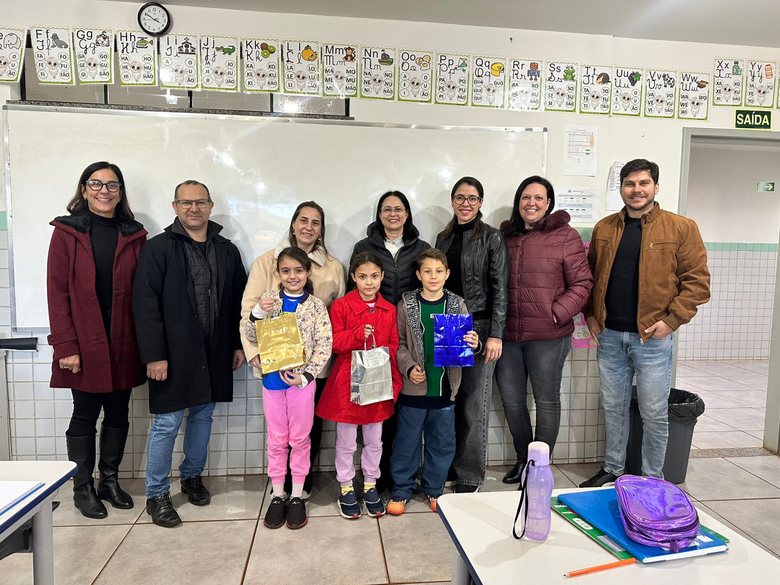 Alunos da Escola Castro Alves são premiados em concurso de redação sobre combate à dengue
