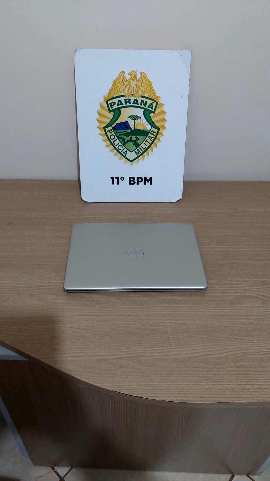 Homem é Preso no Centro de Campo Mourão Após Descartar Notebook e Resistir à Abordagem Policial