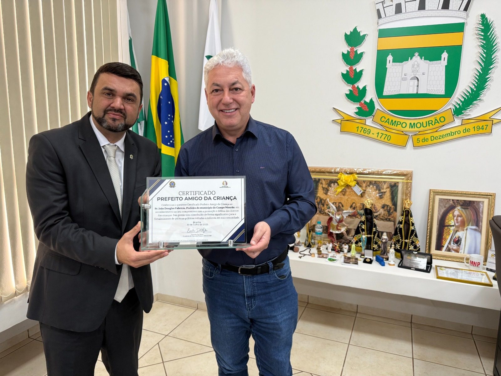 Prefeitura recebe o anúncio de construção da Casa do Autista com investimento do Governo Federal