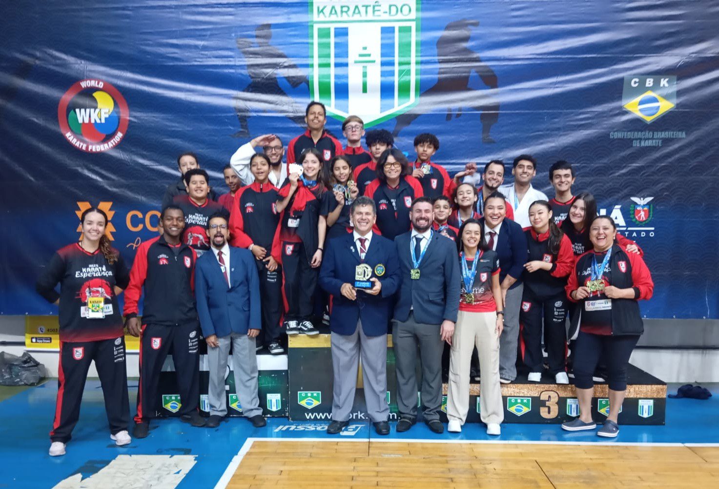 Campo Mourão sediou última fase regional do Circuito Paranaense de Karatê e conquista título geral da competição