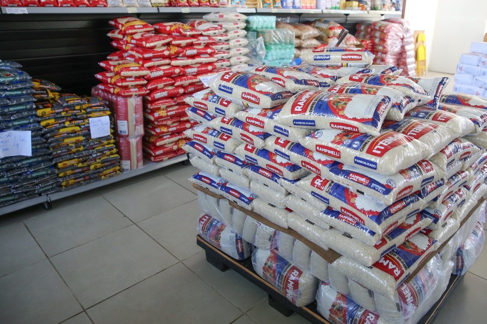 Pesquisa do Procon aponta variação de até R$ 71 na cesta básica em Campo Mourão