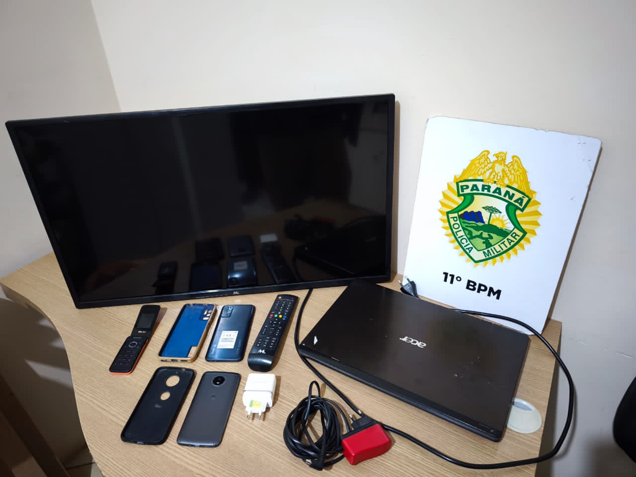 Polícia Recupera Eletrônicos Furtados e Prende Suspeitos em Luiziana