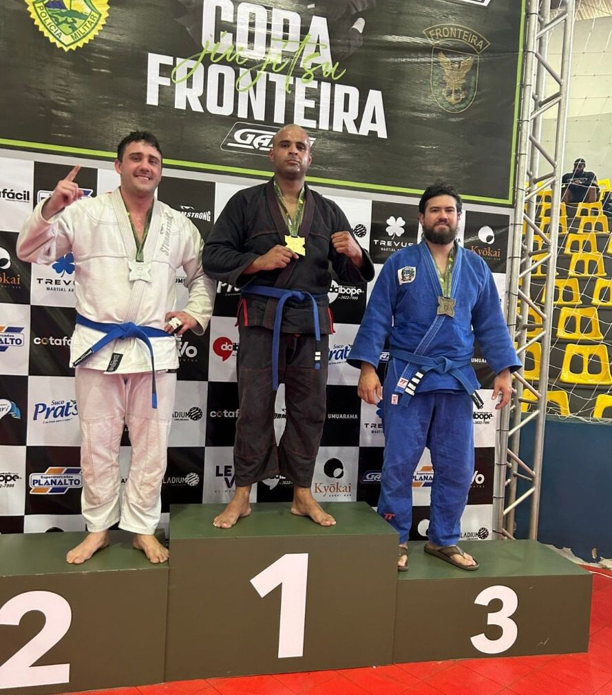 Policiais Militares do 11º BPM se destacam em competições esportivas no último domingo