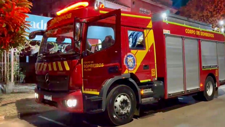 Princípio de incêndio mobiliza Corpo de Bombeiros na Vila Urupês