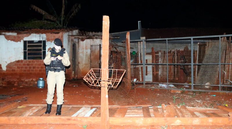 Idoso morre após ser trancado em casa e ter imóvel incendiado em Campo Mourão