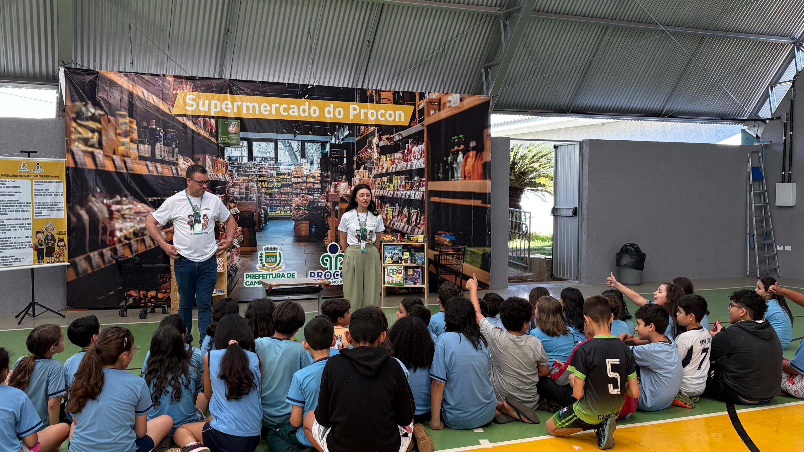 Procon de Campo Mourão leva educação sobre direitos do consumidor às escolas municipais