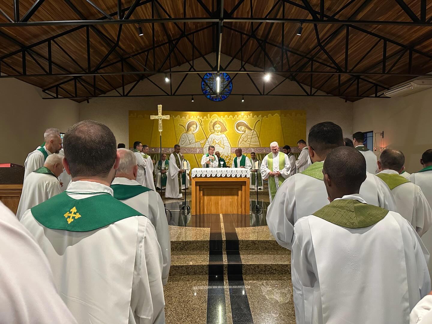 CLERO DA DIOCESE DE CAMPO MOURÃO REALIZA RETIRO ANUAL EM UMUARAMA