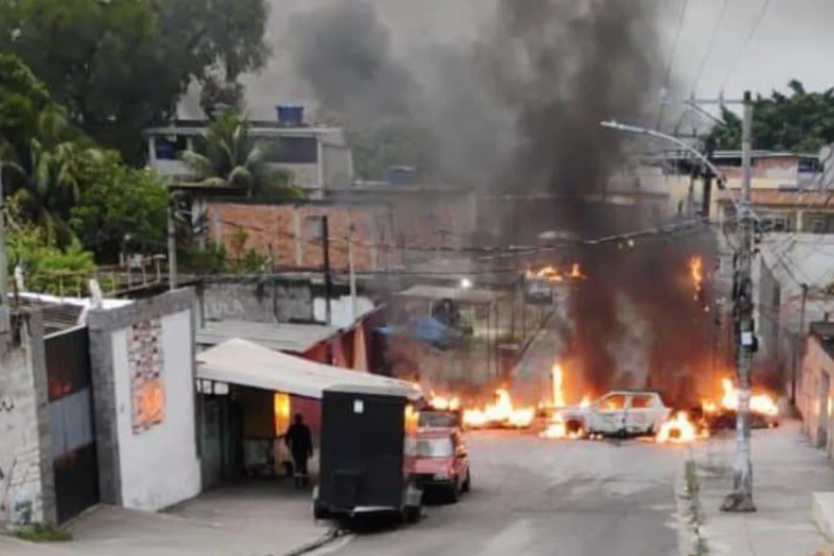 Polícia do Rio Desarticula Comando Vermelho em Megaoperação Histórica
