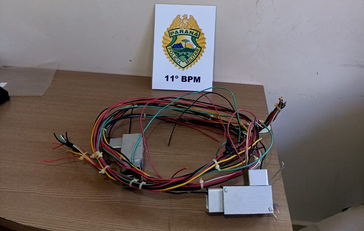 Polícia Flagranteia Dupla em Furto de Fios Elétricos em Imóvel da Oi em Campo Mourão