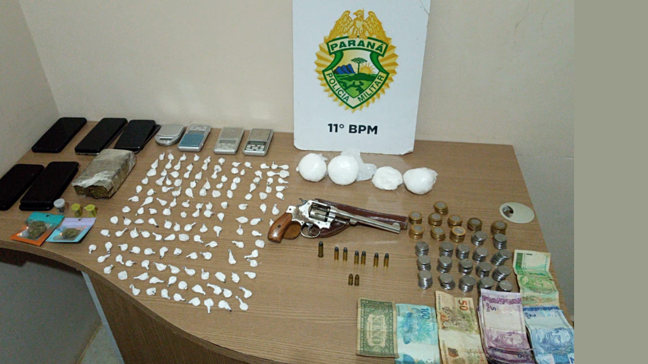 Homem é preso e adolescente é apreendido por tráfico de drogas em Araruna
