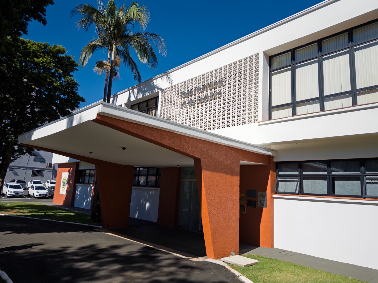 Prefeitura de Campo Mourão alerta para tentativa de golpe usando nome do Município