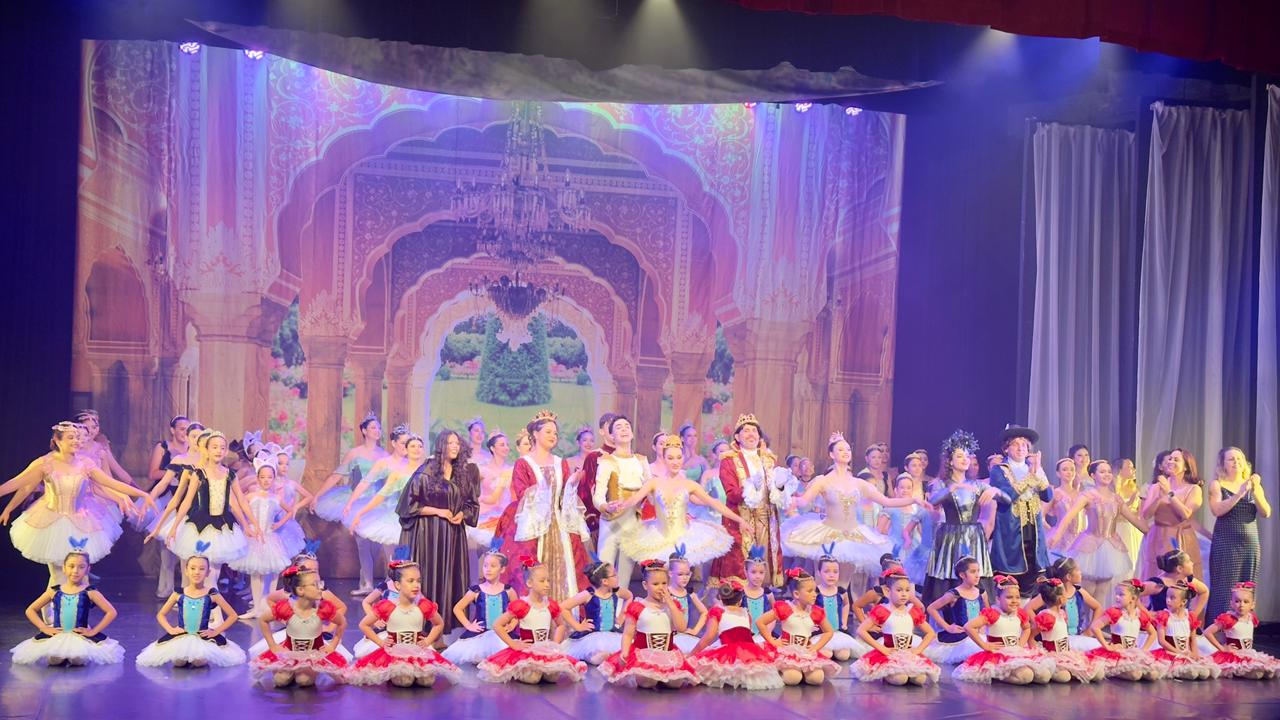 Espetáculo “A Bela Adormecida” encanta público na estreia e segue até sábado em Campo Mourão