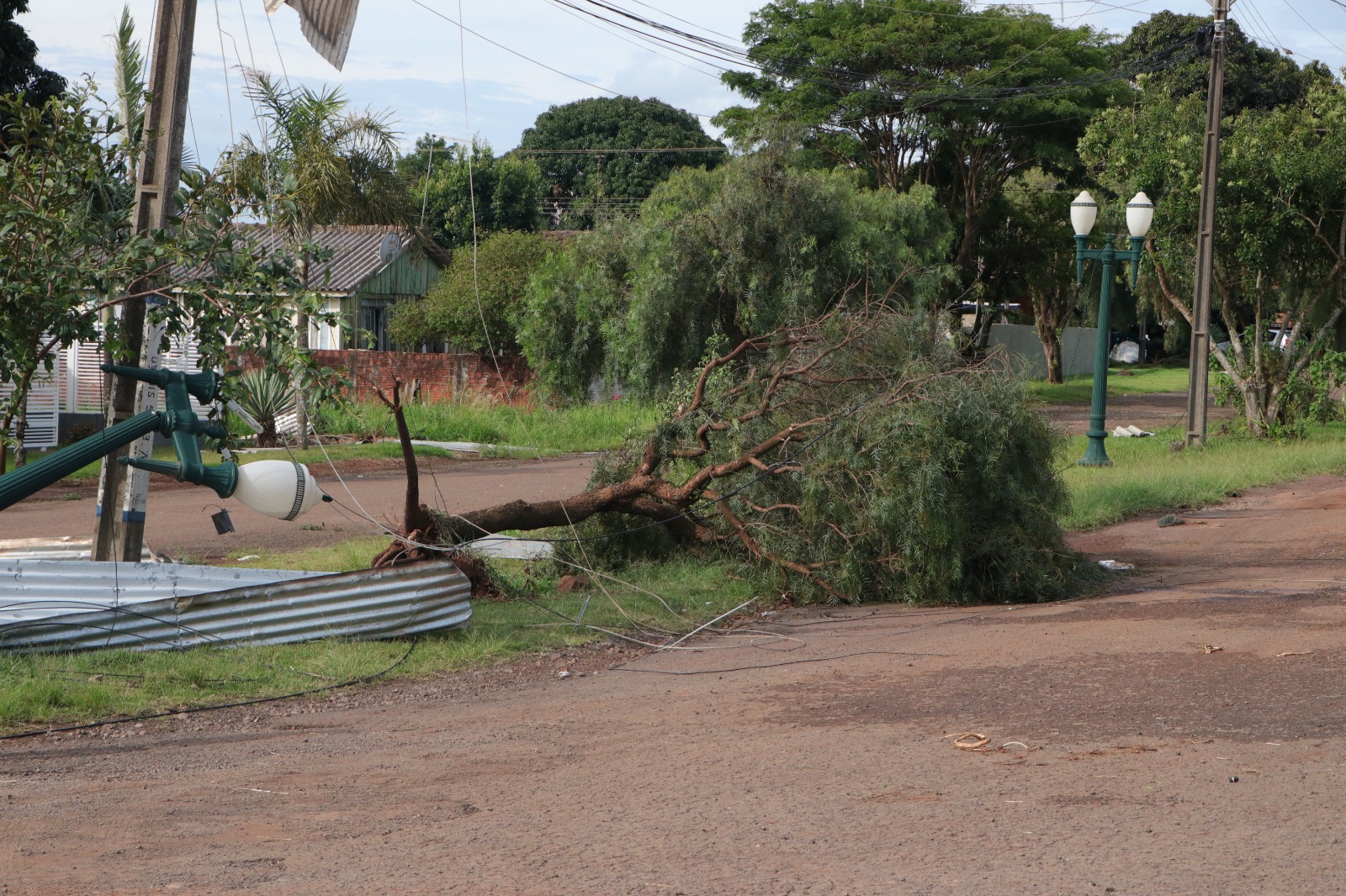 Campo Mourão decreta estado de calamidade pública após temporal com granizo e vendaval