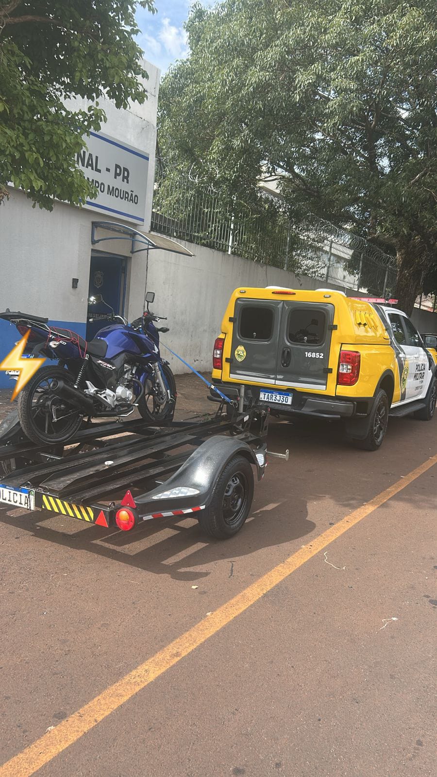 Polícia Militar Apreende Duas Motocicletas e Prende Um Indivíduo em Bloqueio Relâmpago em Campo Mourão
