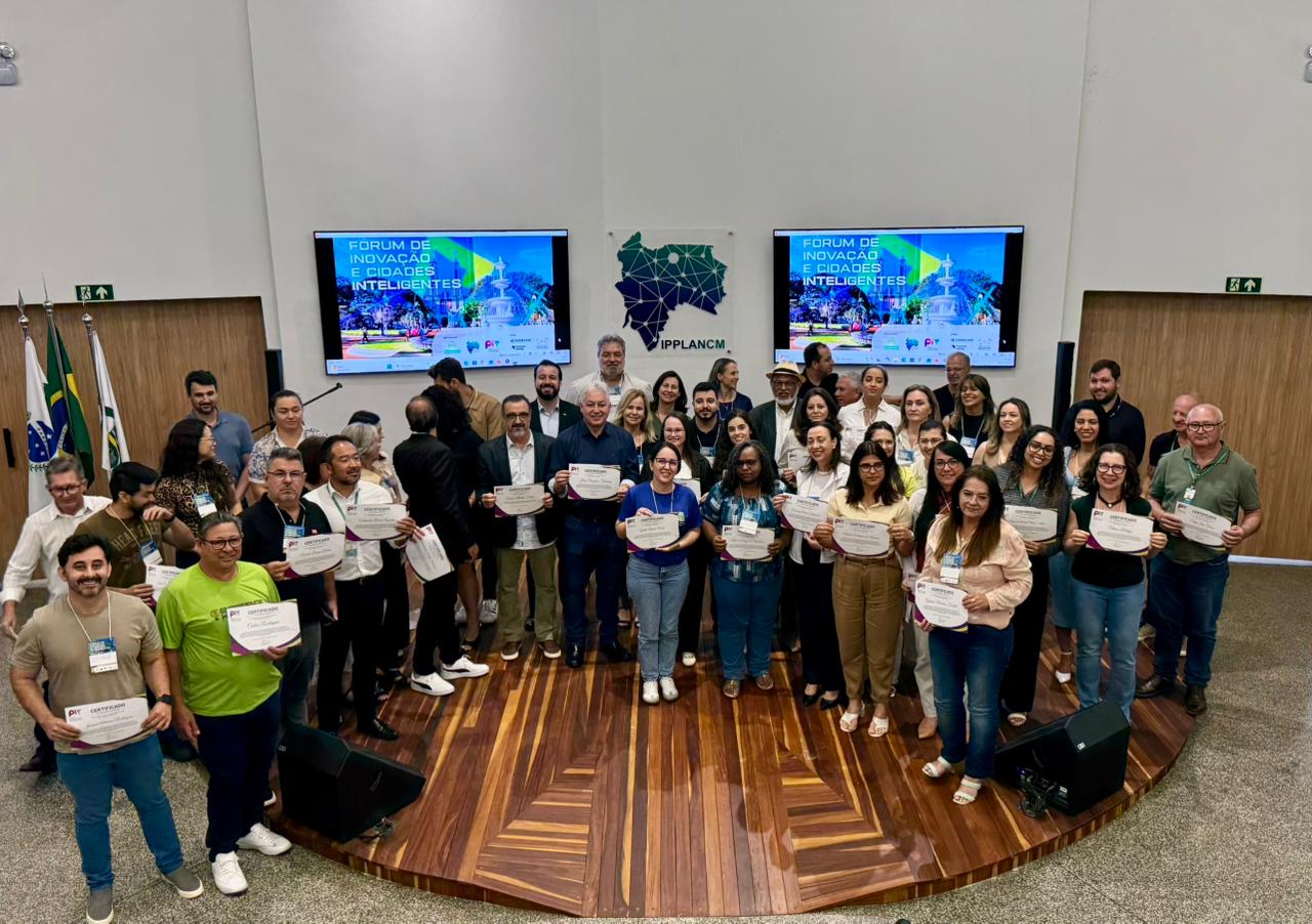 Campo Mourão avança na certificação em Cidades Inteligentes e recebe Selo CIRS de Maturidade