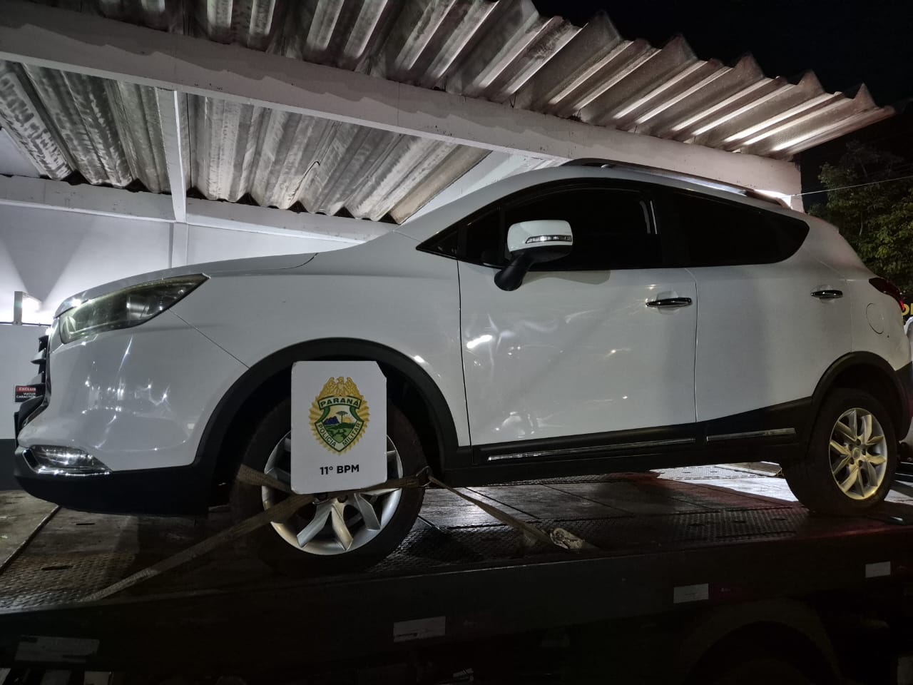 Veículo Abandonado é Encontrado com Marcas de Disparos em Campo Mourão