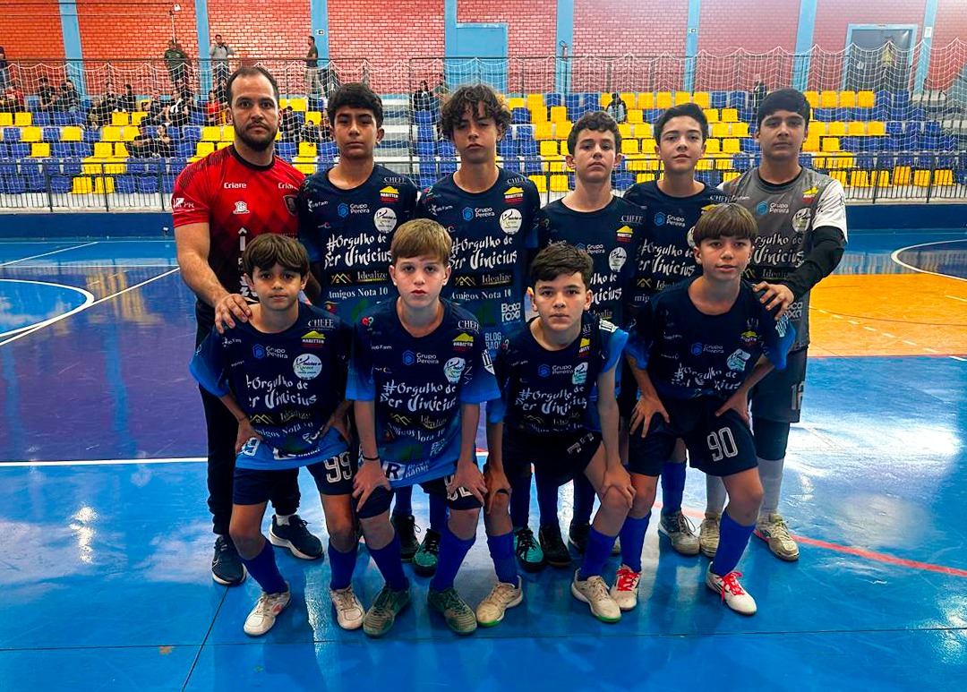 Colégio Vinicius/Campo Mourão Futsal disputa competição internacional em Foz do Iguaçu