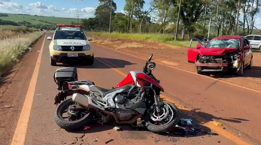 Grave acidente na PR-558 deixa motociclista ferido em Campo Mourão