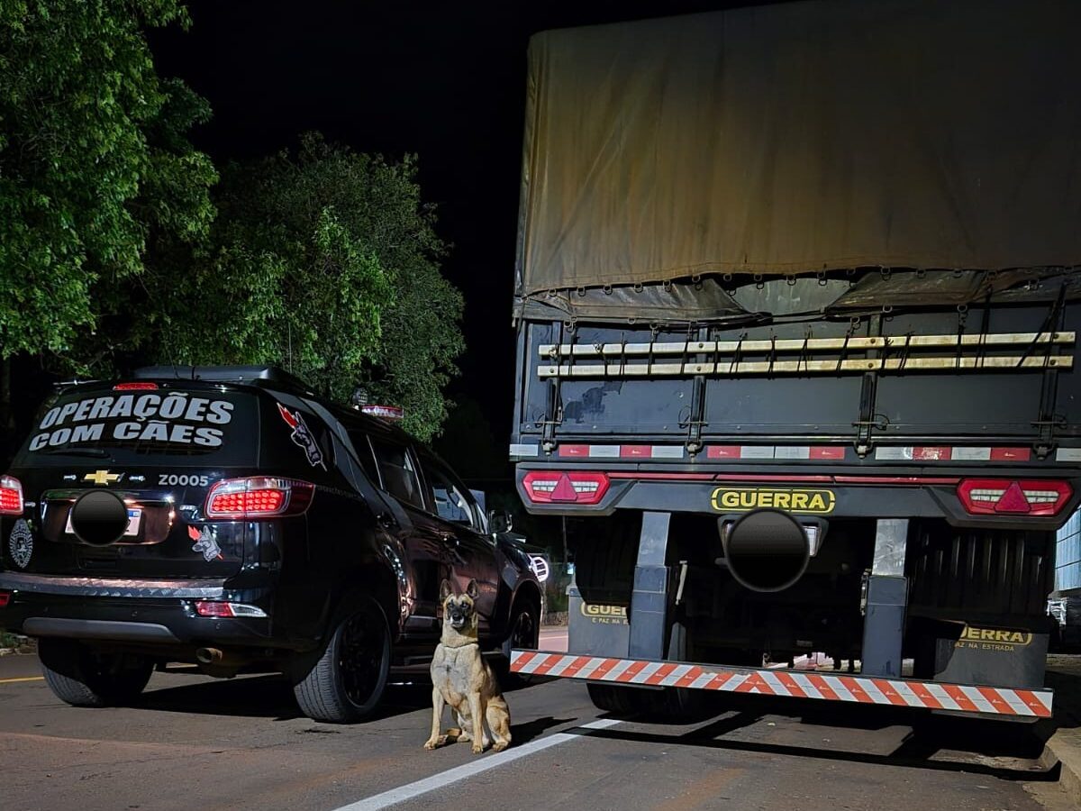 PM recupera semirreboque roubado em posto de combustíveis em Campo Mourão