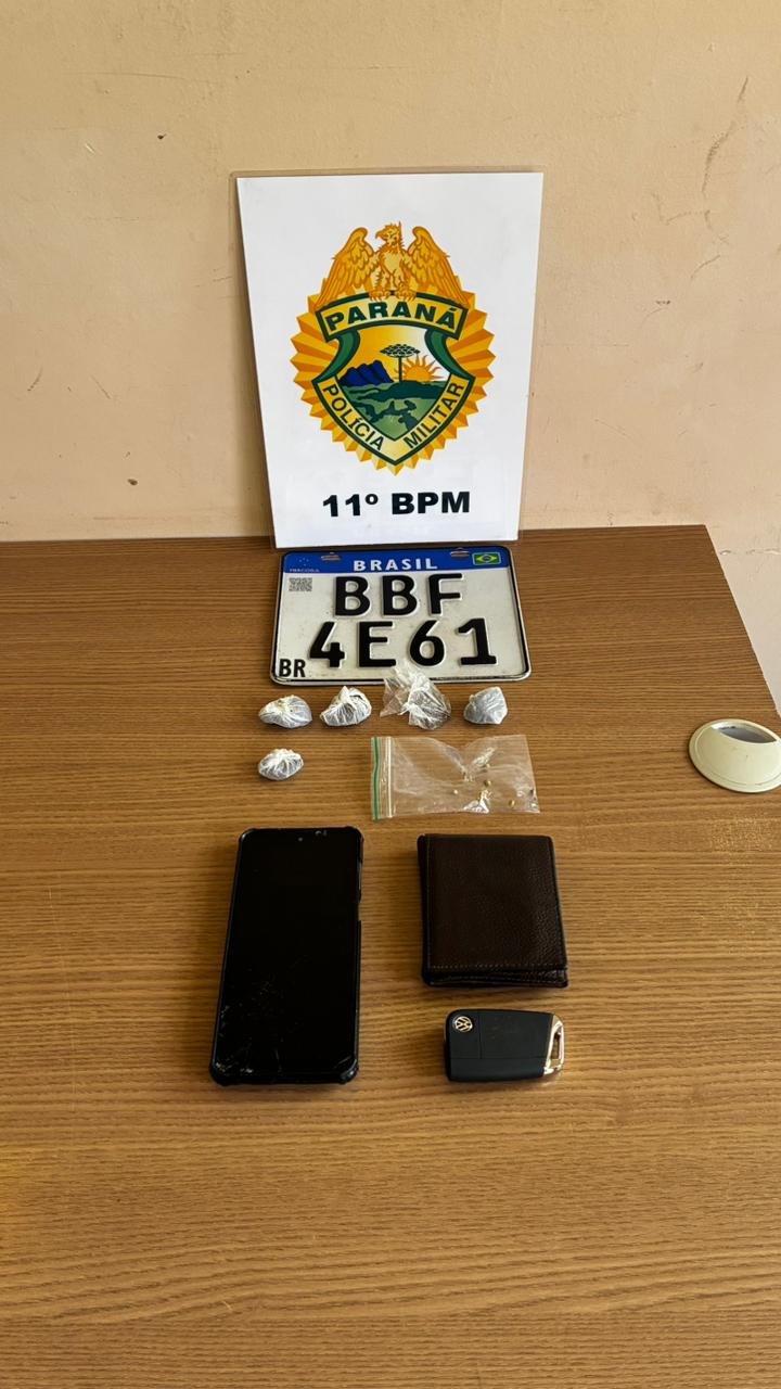 Polícia Militar recupera moto furtada e apreende drogas no Jardim Aeroporto