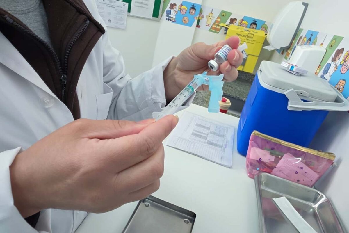 Capacitação de equipes provoca pausa temporária nas salas de vacina em Campo Mourão, na próxima segunda-feira (16)