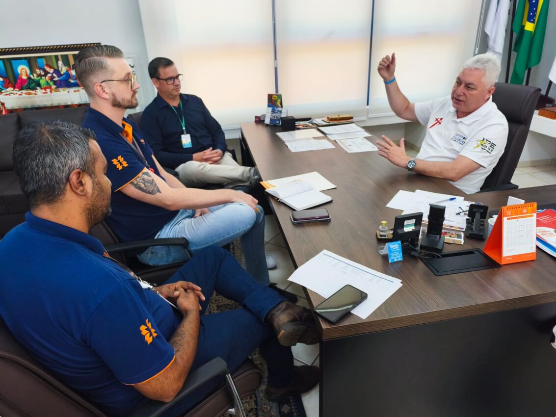 Prefeito de Campo Mourão apresenta demandas e cobra soluções da Copel