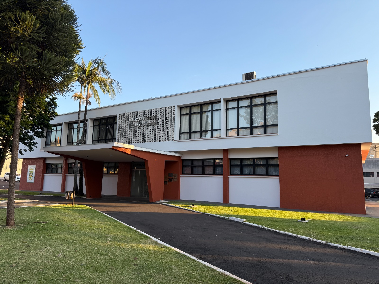 Prefeitura de Campo Mourão orienta sobre funcionamento dos serviços públicos no feriado