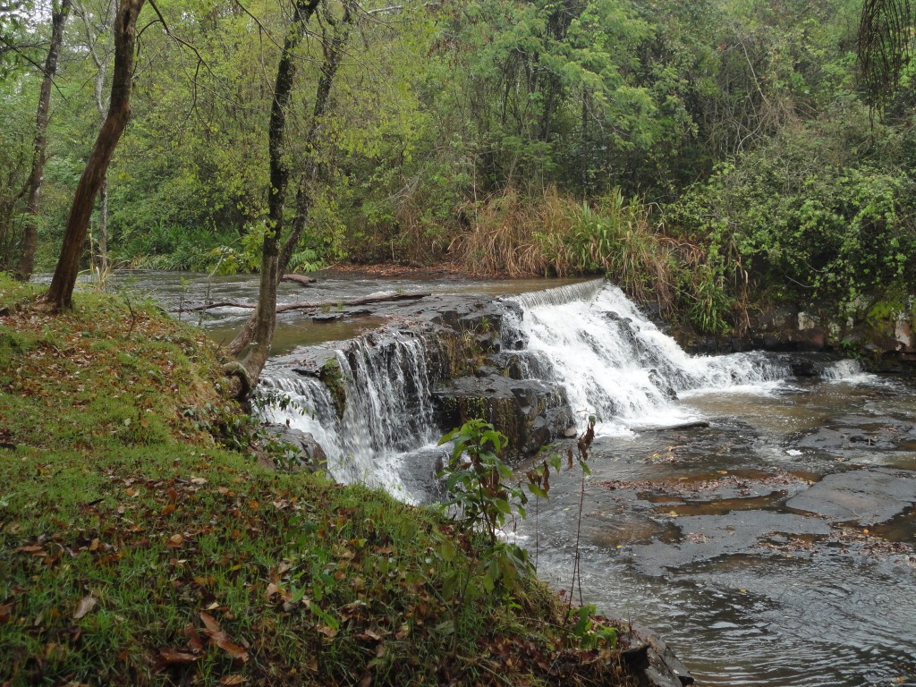 URGENTE: BOMBEIROS MOBILIZADOS POR POSSÍVEL AFOGAMENTO EM CACHOEIRA DE CAMPO MOURÃO