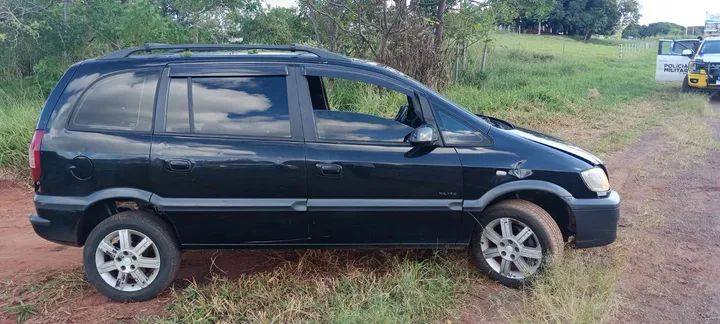 Perseguição policial termina com prisão e apreensão de veículo preparado para o contrabando na BR-272