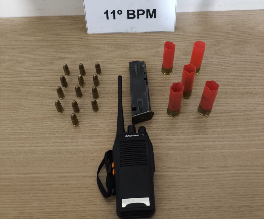 Homem é preso com munições e rádio comunicador após abordagem no centro de Campo Mourão