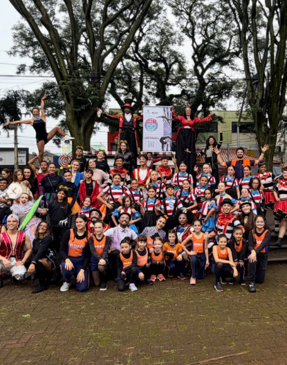 Festival de Circo movimenta o centro de Campo Mourão e transfere espetáculo para o Teatro Municipal