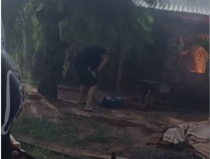 Homem tenta espantar abelhas e coloca fogo em residência em Goioerê
