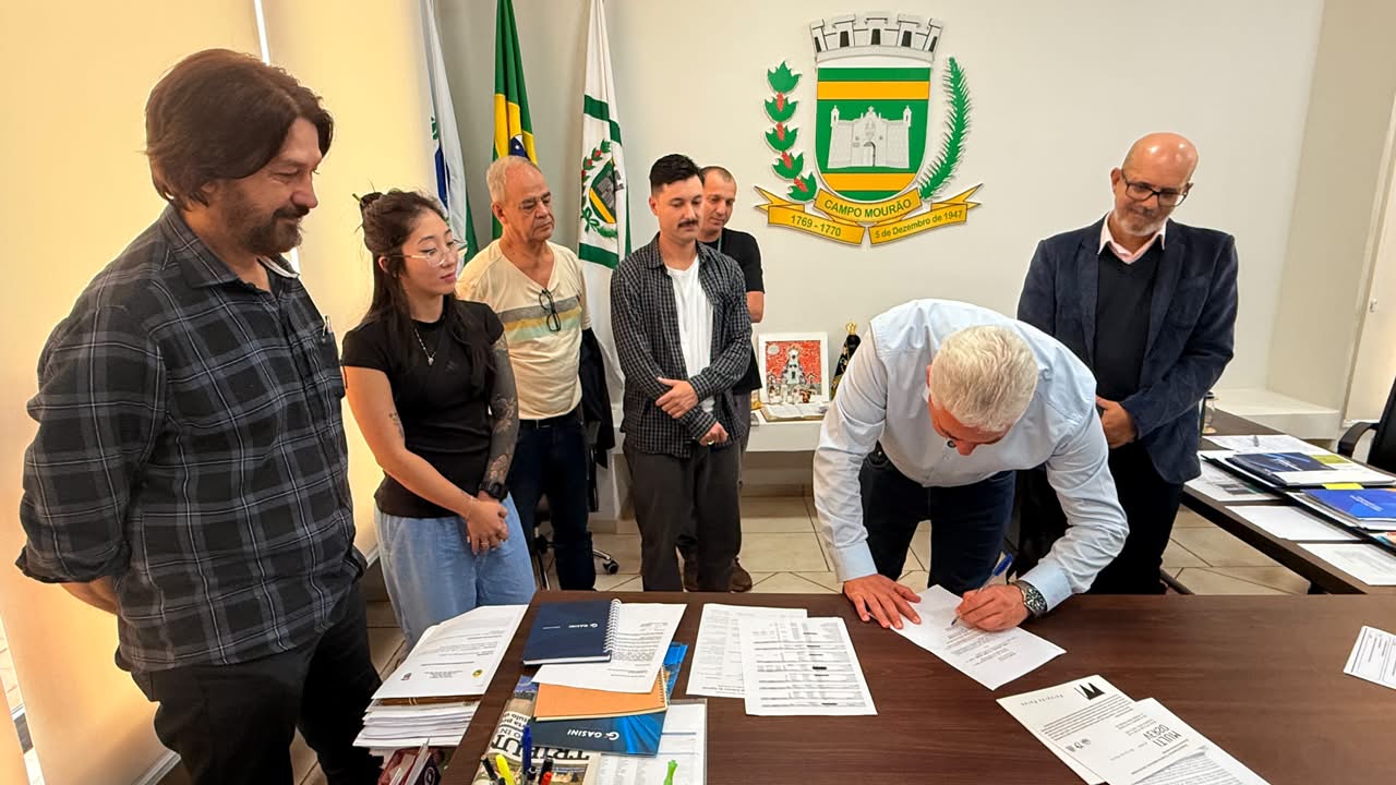 Prefeitura encaminha projeto para denominar Sala de Exposições Bernardo Matos no Teatro Municipal