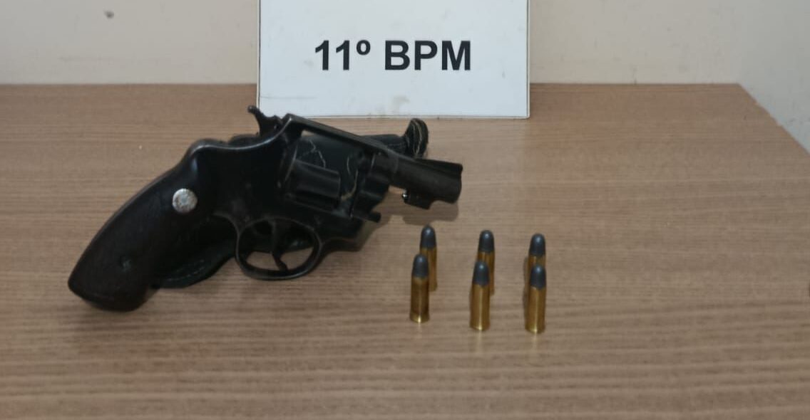 Homem agride sogra idosa, é preso com arma e tenta subornar policiais com R$ 5 mil em Mamborê