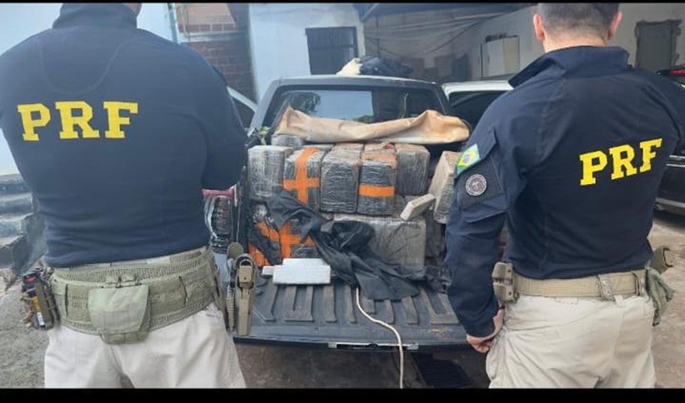 Apreensão de droga na PR-317 pela PRF