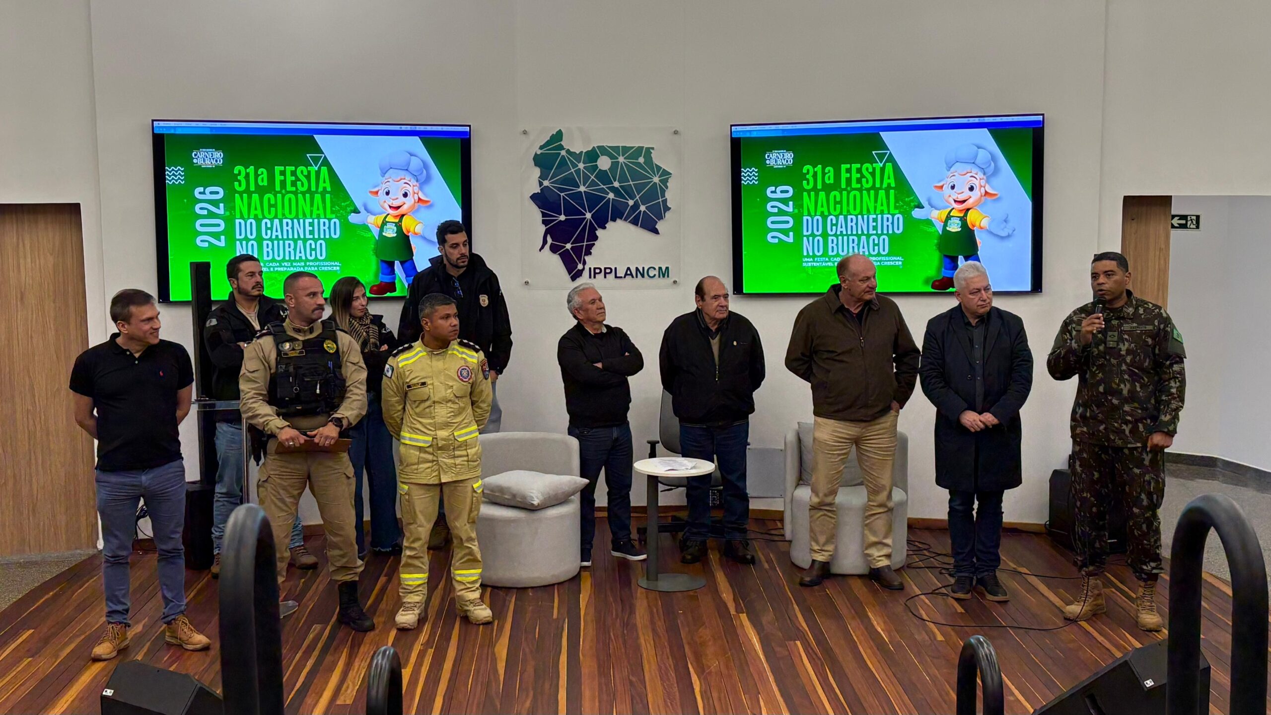 Prefeitura reúne patrocinadores e parceiros da 31ª Festa Nacional do Carneiro no Buraco