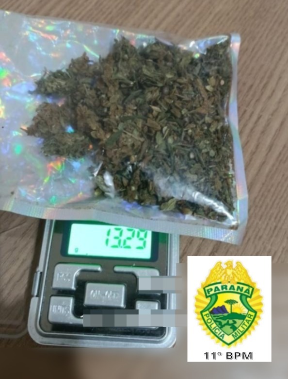 Homem ameaça ex-mulher com faca e deixa maconha para trás durante fuga no Centro