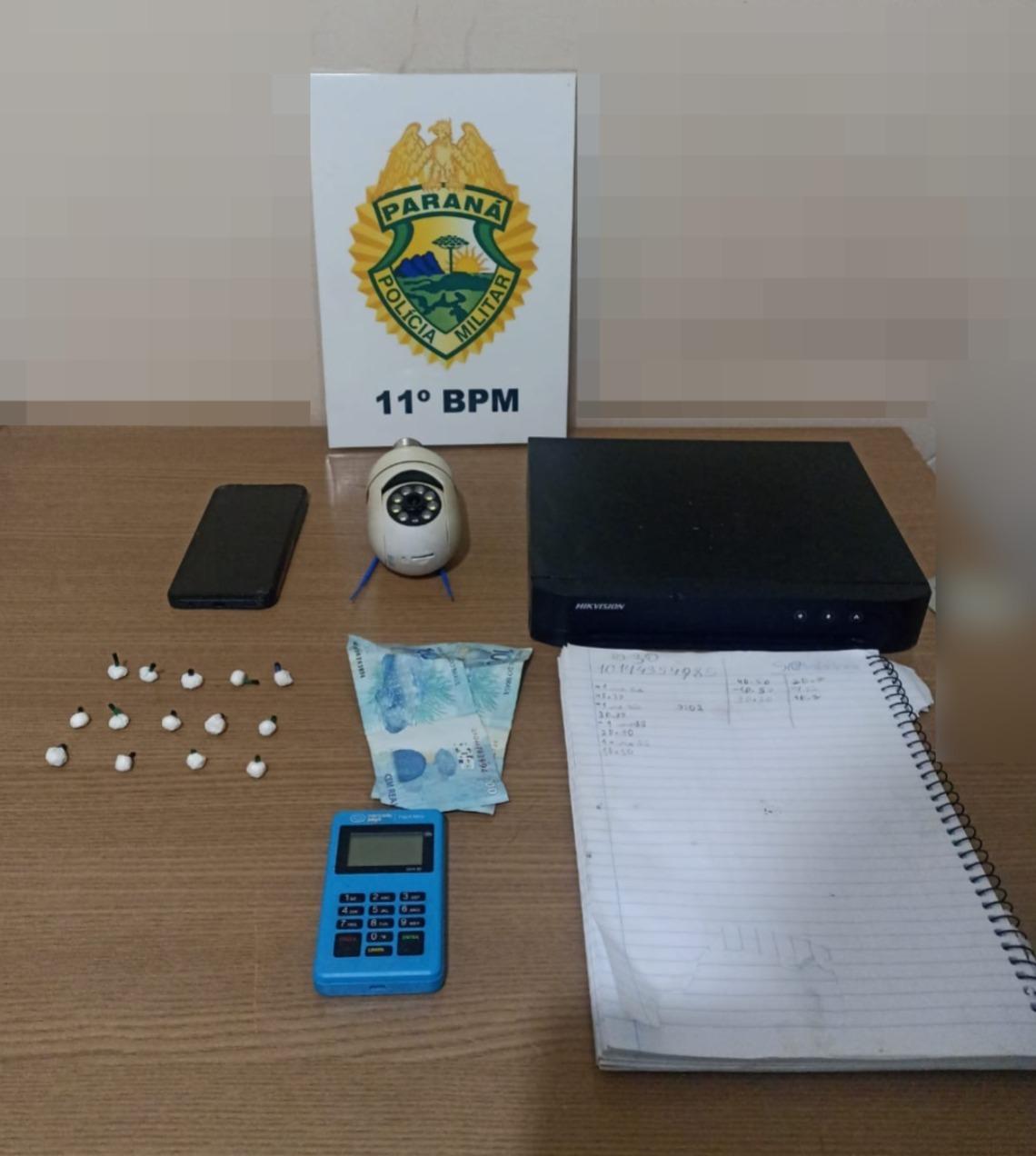 Polícia Militar apreende drogas e detém dupla por tráfico no Jardim Cidade Nova, em Campo Mourão