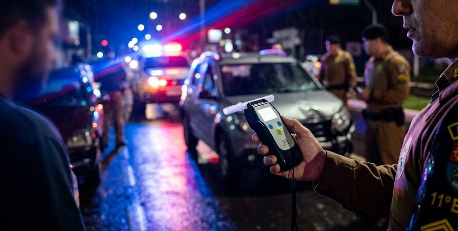Comportamento irresponsável nas ruas desafia segurança, mas policiamento intensivo da PM retém criminosos de trânsito na região