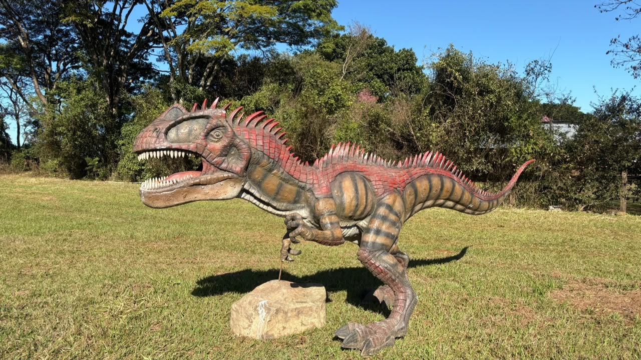 Parque de dinossauros leva réplicas gigantes e experiência interativa à 31ª Festa Nacional do Carneiro no Buraco