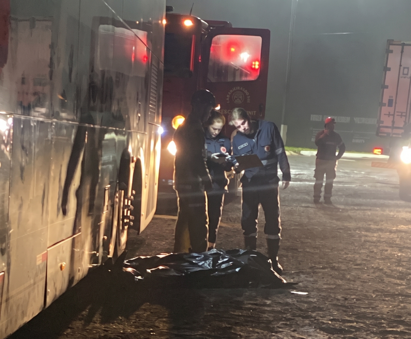 Mecânico morre esmagado durante manutenção de ônibus na BR-277 em Laranjeiras do Sul