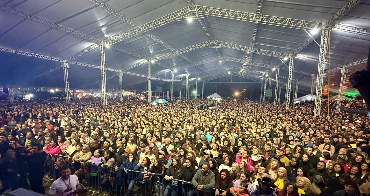 40 mil pessoas prestigiaram a abertura da 31ª Festa Nacional do Carneiro no Buraco