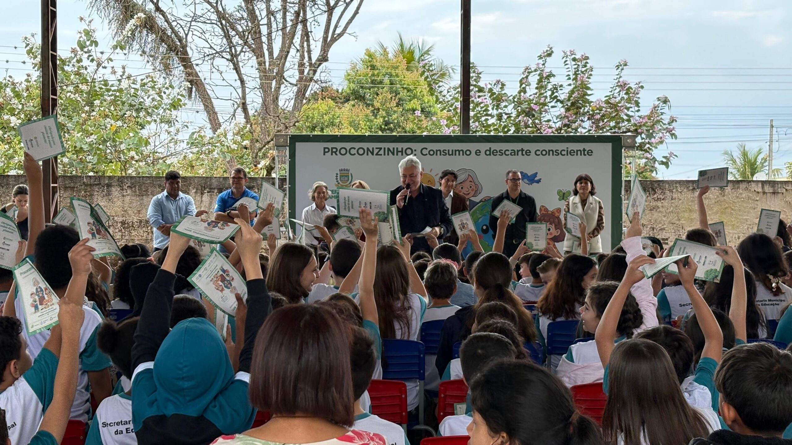 Proconzinho leva educação para o consumo e descarte consciente às escolas municipais de Campo Mourão