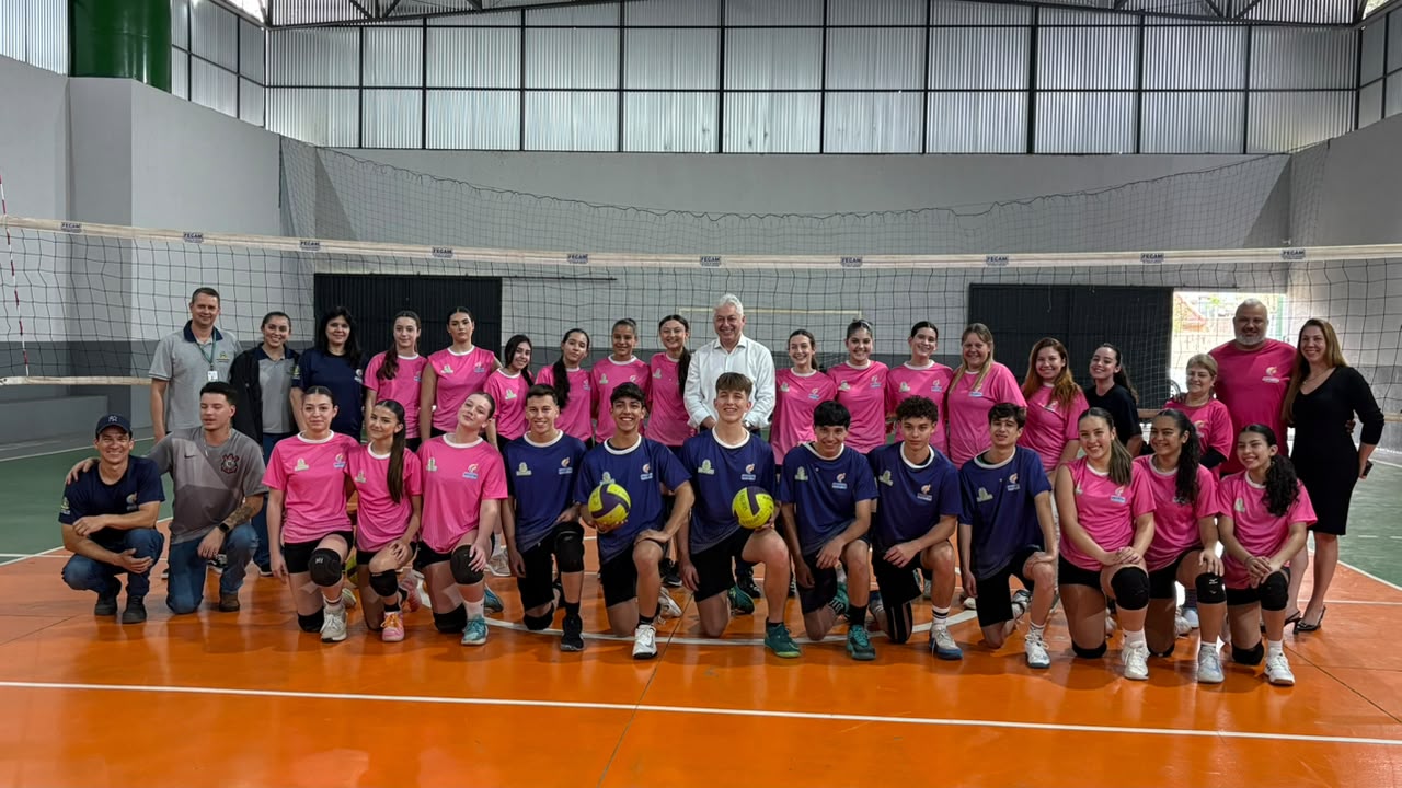 Voleibol de Campo Mourão recebe novos equipamentos e uniformes para fortalecer treinamentos